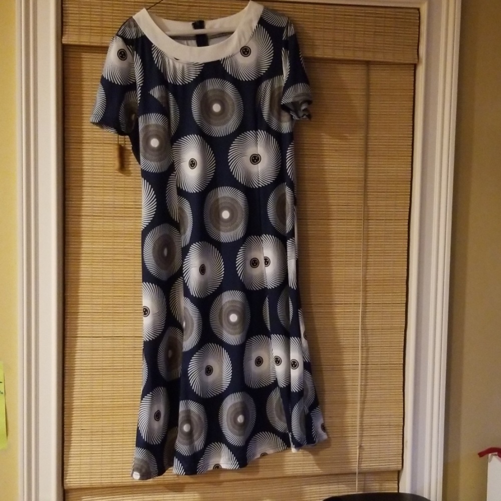 Short sleeve dress, size xl, worn only once.